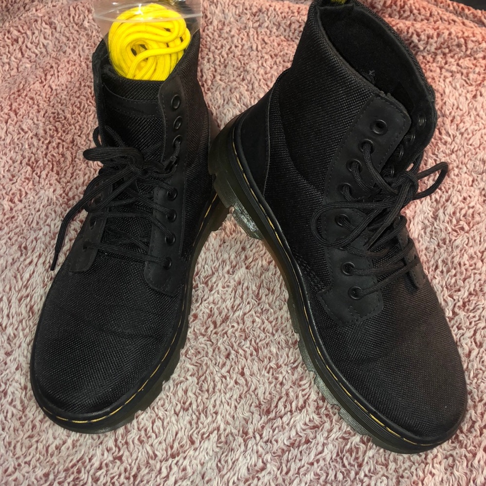 Dr. Martens Combs